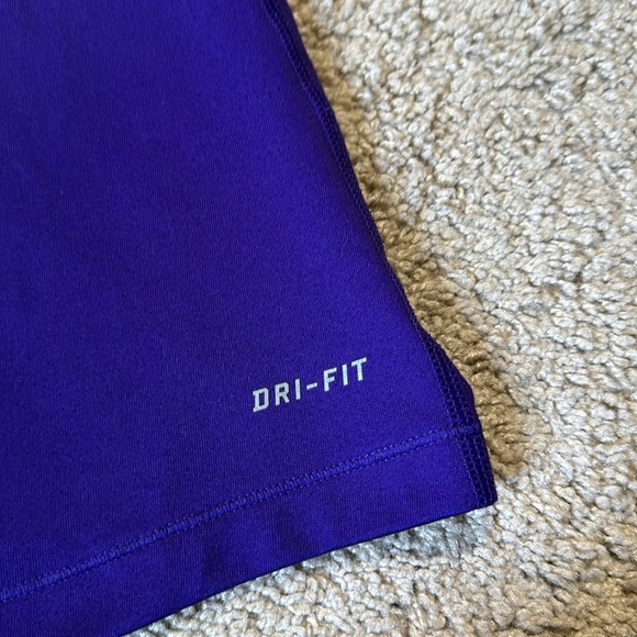 Nike Pro Quarter Zip Purple Long Sleeve Top Sz Medium Dri Fit - Picture 8 of 8